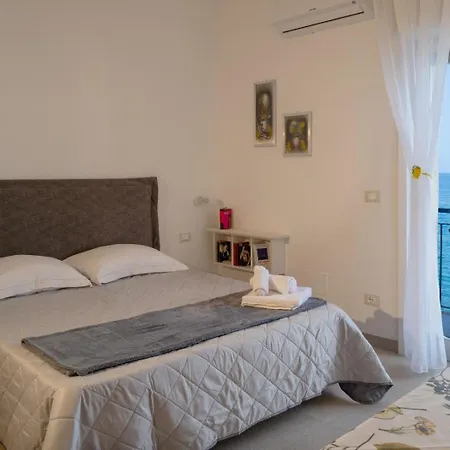 Zia Rina Naxos Apartman Giardini Naxos